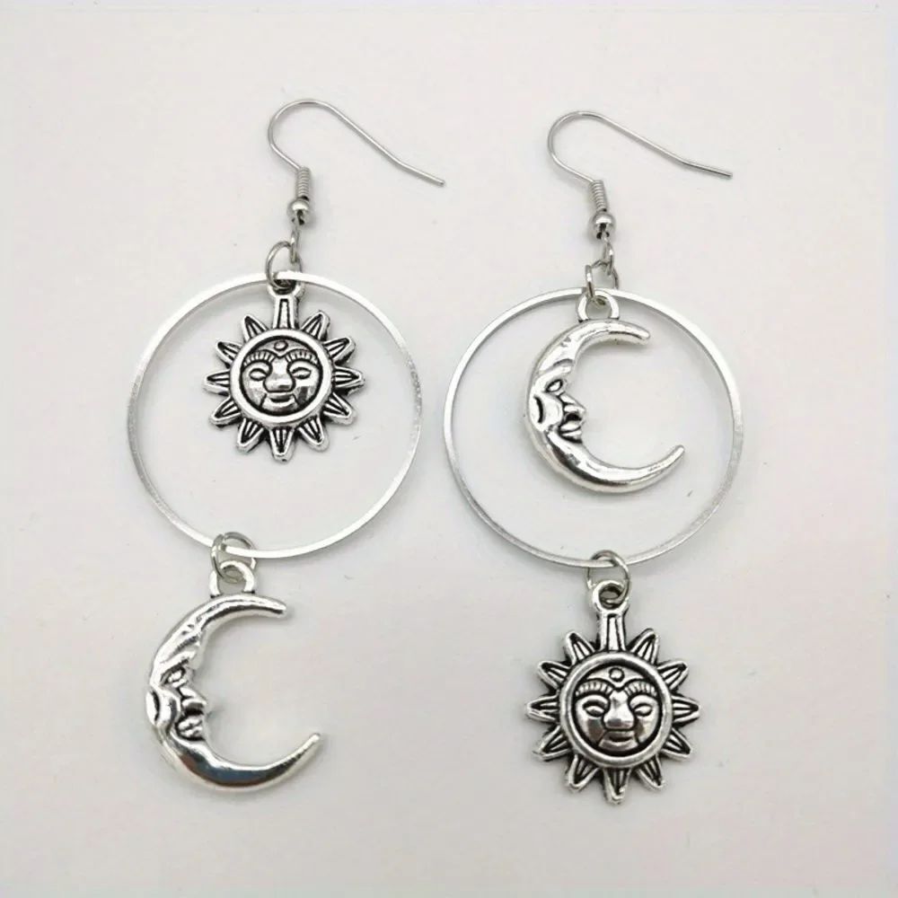 Moon dangle earrings M157